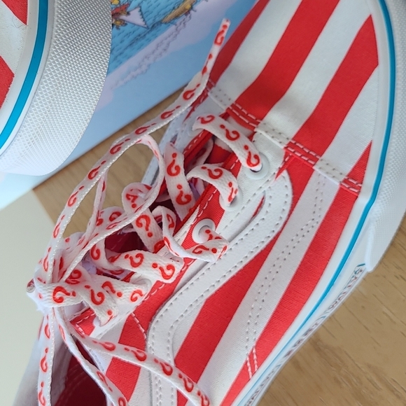 Vans Where's Waldo Sneakers - Picture 4 of 5